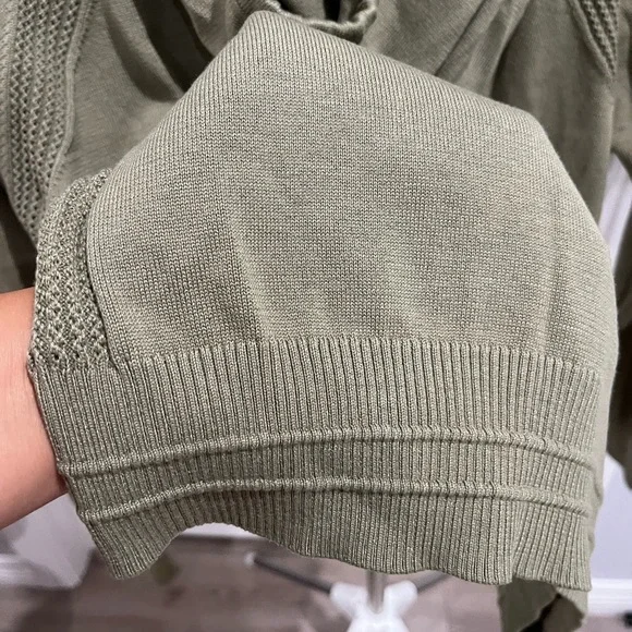 Athleta Evergreen Hoodie Knit Sweater M - Picture 9 of 11